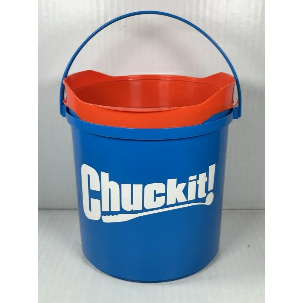 Chuckit! Ultra Ball Dog Toy with Chuckit! Cleaning Bucket| Medium |8 Balls NEW